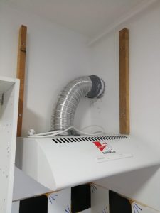 Montaža aspiratora Beograd 24h - Strušna montaža, brzo i efikasno na poziv. Majstor Toma električar dolazi na adresu 062 88 95 111